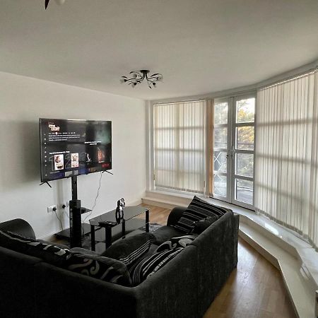 King Dems Home Dagenham Esterno foto