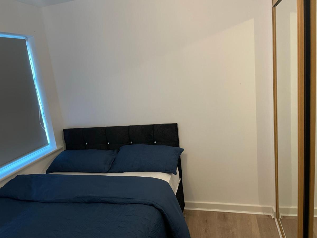 King Dems Home Dagenham Esterno foto