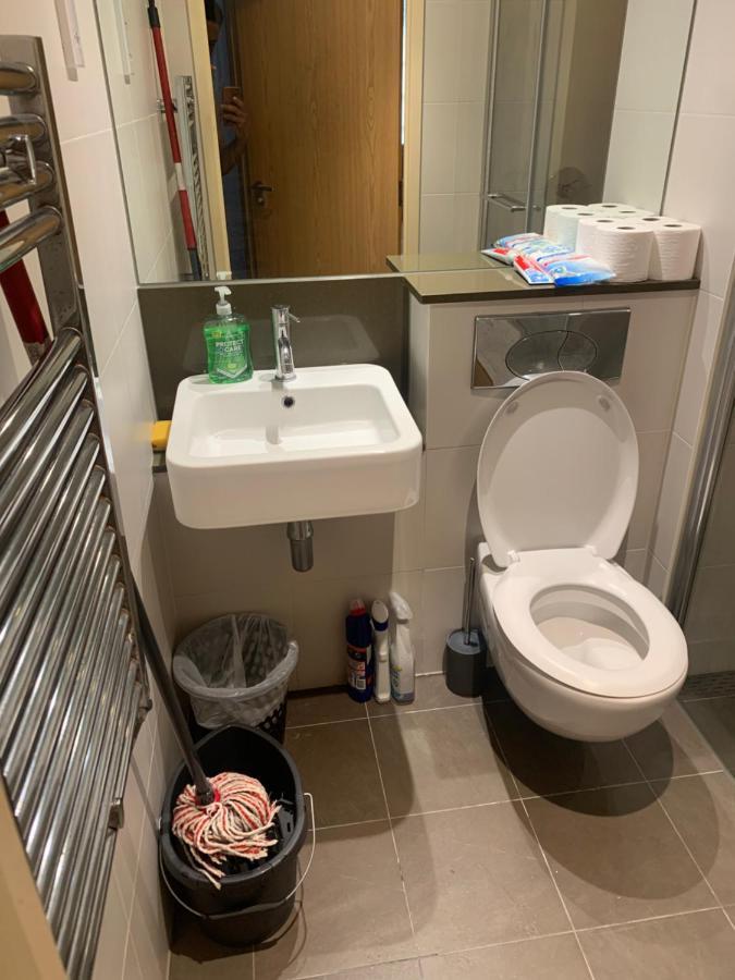 King Dems Home Dagenham Esterno foto